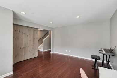 Welcome to this beautifully upgraded 3-bedroom, 3-story corner on Seven Bridges Golf Club in Illinois - for sale on GolfHomes.com, golf home, golf lot