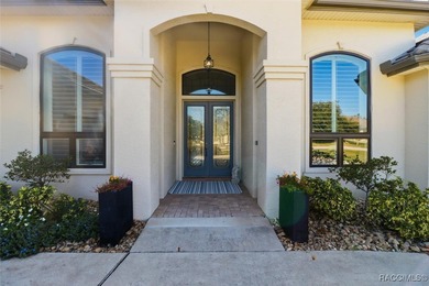 Vacant and move in ready: Meticulously Maintained Home in on Black Diamond Ranch Golf Course in Florida - for sale on GolfHomes.com, golf home, golf lot