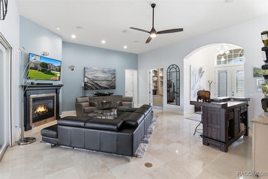 Vacant and move in ready: Meticulously Maintained Home in on Black Diamond Ranch Golf Course in Florida - for sale on GolfHomes.com, golf home, golf lot