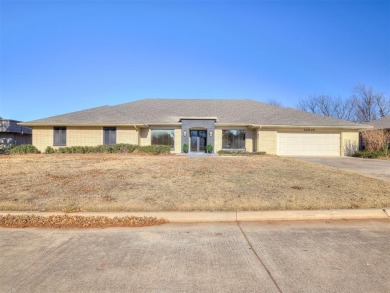 Your search ends here! This beautifully remodeled 4-bedroom on The Greens Country Club in Oklahoma - for sale on GolfHomes.com, golf home, golf lot