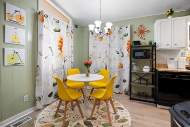 Welcome to a place where every day feels like a getaway. Just on Cherokee Village North Course in Arkansas - for sale on GolfHomes.com, golf home, golf lot