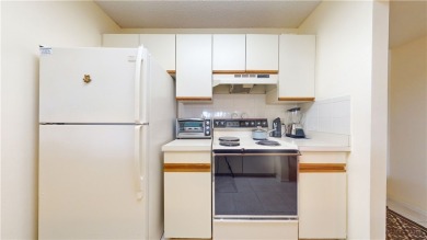 Ground floor unit with lake view.  Washer & Dryer in unit.  Nice on Vista Plantation Golf Club in Florida - for sale on GolfHomes.com, golf home, golf lot