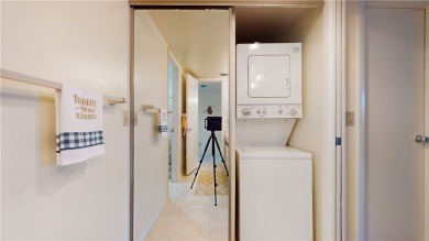Ground floor unit with lake view.  Washer & Dryer in unit.  Nice on Vista Plantation Golf Club in Florida - for sale on GolfHomes.com, golf home, golf lot