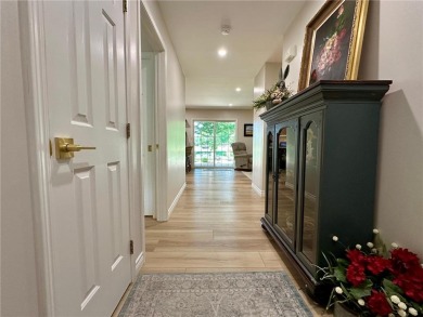 Beautifully Renovated 2 Bed / 2 Bath Condo on Worthington on Worthington Country Club in Minnesota - for sale on GolfHomes.com, golf home, golf lot