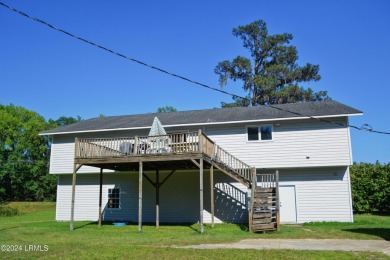 **Included in this sale is 3 bed/2 bath house, 3302 Barton Rd on Fairdale Country Club in South Carolina - for sale on GolfHomes.com, golf home, golf lot