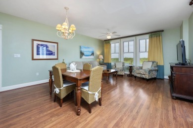 WELCOME TO THE GRAND SANDESTIN! This inviting 1-bedroom on Sandestin Golf and Beach Resort - Raven in Florida - for sale on GolfHomes.com, golf home, golf lot