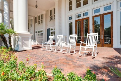 WELCOME TO THE GRAND SANDESTIN! This inviting 1-bedroom on Sandestin Golf and Beach Resort - Raven in Florida - for sale on GolfHomes.com, golf home, golf lot