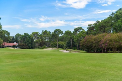 WELCOME TO THE GRAND SANDESTIN! This inviting 1-bedroom on Sandestin Golf and Beach Resort - Raven in Florida - for sale on GolfHomes.com, golf home, golf lot
