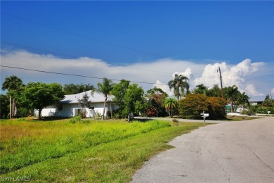 ISLAND LIVING! Rare and unique lot in a well-kept golf course on Alden Pines Golf Club in Florida - for sale on GolfHomes.com, golf home, golf lot