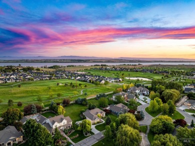 Beautifully updated and custom- 4 bedroom home in the on Hunters Point Golf Club in Idaho - for sale on GolfHomes.com, golf home, golf lot