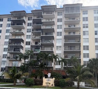 available for lease...Beautiful 2/2 condo with approx. 1000 SF on Inverrary Country Club in Florida - for sale on GolfHomes.com, golf home, golf lot