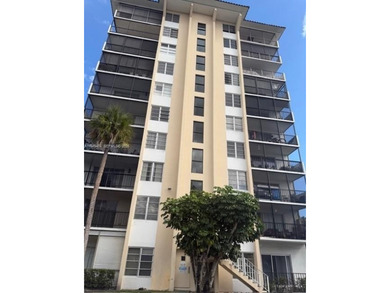 available for lease...Beautiful 2/2 condo with approx. 1000 SF on Inverrary Country Club in Florida - for sale on GolfHomes.com, golf home, golf lot