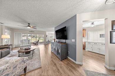 Beautifully updated home in On Top of the World with a FLEX on On Top of the World Golf Course in Florida - for sale on GolfHomes.com, golf home, golf lot