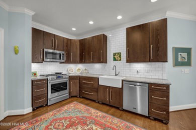 Charming, updated home in Landfall/ Bay Colony. This lovely home on Country Club of Landfall in North Carolina - for sale on GolfHomes.com, golf home, golf lot