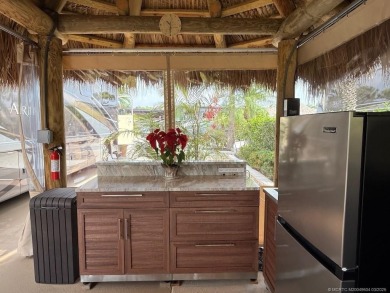 Welcome to paradise! This meticulously maintained, back-in lot on Motorcoach Resort Golf Course in Florida - for sale on GolfHomes.com, golf home, golf lot