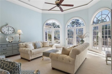 Welcome to this traditional 4-bed, 4.5-bath home in Wexford on Wexford Golf Club in South Carolina - for sale on GolfHomes.com, golf home, golf lot