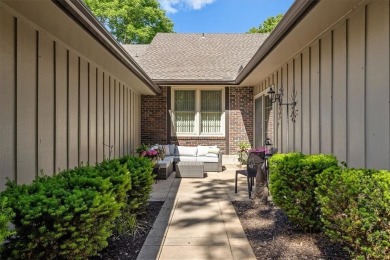 Welcome to this spacious 2-bedroom, 2-bath townhome perfectly on Leawood South Country Club in Kansas - for sale on GolfHomes.com, golf home, golf lot