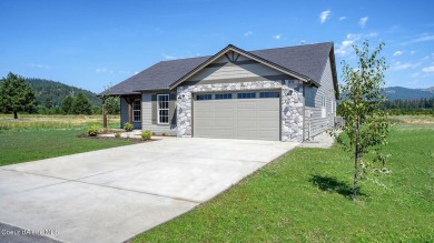 VIEWS, VIEWS, VIEWS!! This like new golf course home has the on Stoneridge Golf Club in Idaho - for sale on GolfHomes.com, golf home, golf lot