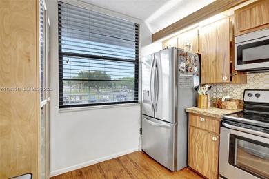 Beautiful 2BR/2BA condo in Whitehall at Pine Island Ridge, Davie on Pine Island Ridge Country Club in Florida - for sale on GolfHomes.com, golf home, golf lot