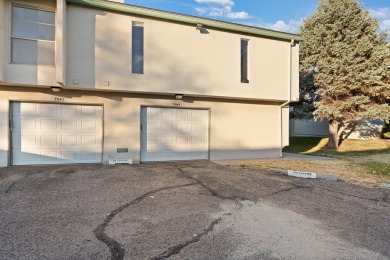 This beautifully maintained townhome offers a perfect blend of on Arroyo Del Oso Golf Course in New Mexico - for sale on GolfHomes.com, golf home, golf lot