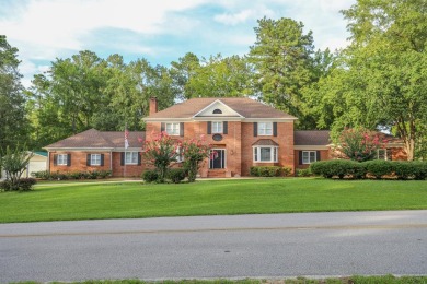 3729 Sussex Dr is a colonial brick home with over 5100 sq ft of on Milledgeville Country Club in Georgia - for sale on GolfHomes.com, golf home, golf lot