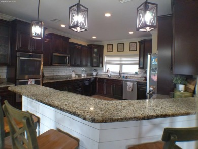 WELCOME HOME!! Located in highly sought after community of Buck on Chiefland Golf and Country Club in Florida - for sale on GolfHomes.com, golf home, golf lot