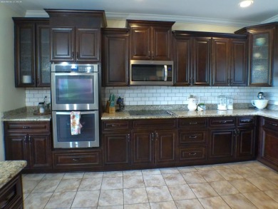 WELCOME HOME!! Located in highly sought after community of Buck on Chiefland Golf and Country Club in Florida - for sale on GolfHomes.com, golf home, golf lot