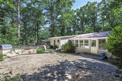 Don't miss this one!  Large living room with picture window and on Cortez Golf Course in Arkansas - for sale on GolfHomes.com, golf home, golf lot