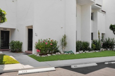 Island Living Made Easy!  Just steps from the ocean and a on Key Colony Beach Golf Course in Florida - for sale on GolfHomes.com, golf home, golf lot