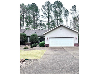 Beautiful 3-bedroom, 2-bath townhome located in the highly on Isabella Golf Course  in Arkansas - for sale on GolfHomes.com, golf home, golf lot