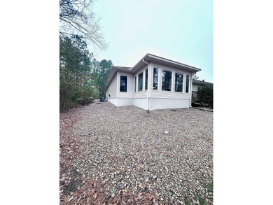 Beautiful 3-bedroom, 2-bath townhome located in the highly on Isabella Golf Course  in Arkansas - for sale on GolfHomes.com, golf home, golf lot