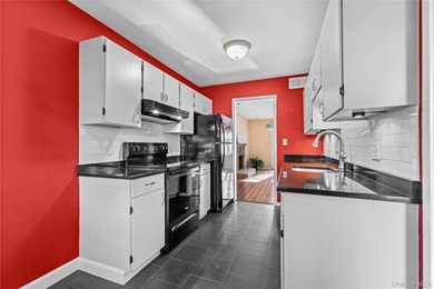 Welcome to the country club lifestyle at Heritage Hills! This on Somers Pointe Golf Club - West Hill in New York - for sale on GolfHomes.com, golf home, golf lot