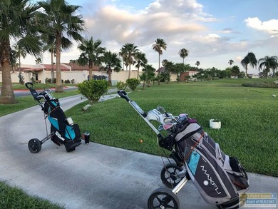 Recently remodeled & fully furnished cottage home with a deck at on Long Island Golf Course in Texas - for sale on GolfHomes.com, golf home, golf lot