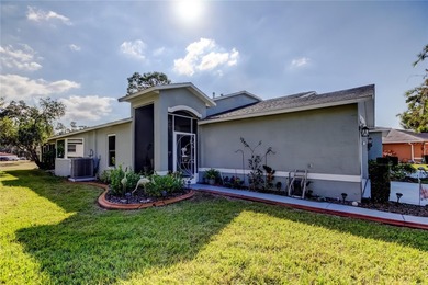 IF YOU ARE LOOKIG FOR AMAZING, WE'VE GOT IT! This move in ready on Meadow Oaks Golf and Country Club in Florida - for sale on GolfHomes.com, golf home, golf lot