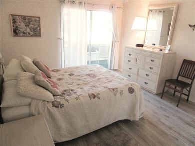 Clean and bright FIRST FLOOR 2/2 condo in wooded golf community on Vero Beach South Golf Course in Florida - for sale on GolfHomes.com, golf home, golf lot