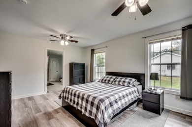 Move In Ready!  Completely renovated 2 bedroom, 2 bath home on Pine Lakes Country Club in South Carolina - for sale on GolfHomes.com, golf home, golf lot