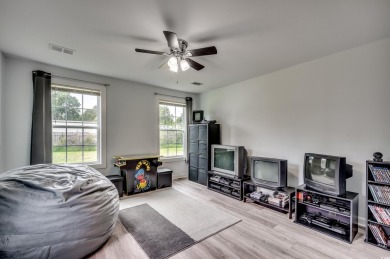 Move In Ready!  Completely renovated 2 bedroom, 2 bath home on Pine Lakes Country Club in South Carolina - for sale on GolfHomes.com, golf home, golf lot