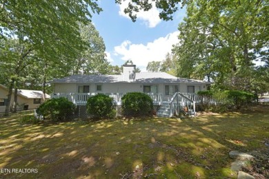 Affordable golf front living in Fairfield Glade. Home is close on Druid Hills Golf Club in Tennessee - for sale on GolfHomes.com, golf home, golf lot