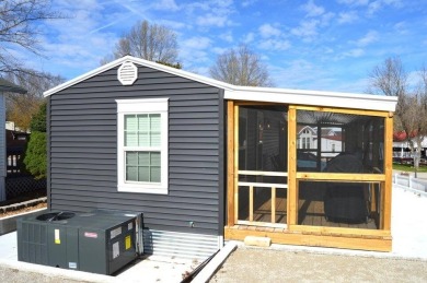 This is a beautifully renovated, from top to bottom, Tiny home on Pointe Royale Village Country Club in Missouri - for sale on GolfHomes.com, golf home, golf lot