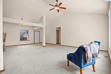 MLS# 284963 Welcome to this super cute and cozy home in a gated on Sun Willows in Washington - for sale on GolfHomes.com, golf home, golf lot