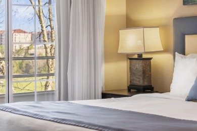 Great Deal on a a two Bedroom condo. 1270 Sq ft 2 bedroom 2 Bath on Thousand Hills Golf Resort in Missouri - for sale on GolfHomes.com, golf home, golf lot