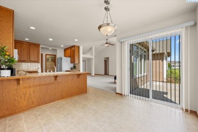MLS# 284963 Welcome to this super cute and cozy home in a gated on Sun Willows in Washington - for sale on GolfHomes.com, golf home, golf lot