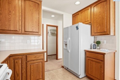 MLS# 284963 Welcome to this super cute and cozy home in a gated on Sun Willows in Washington - for sale on GolfHomes.com, golf home, golf lot