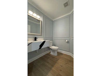 This Crete IL. BEAUTY is ready to for the perfect new owners! on Lincoln Oaks Golf Course in Illinois - for sale on GolfHomes.com, golf home, golf lot