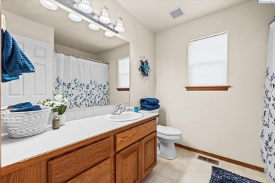 MLS# 284963 Welcome to this super cute and cozy home in a gated on Sun Willows in Washington - for sale on GolfHomes.com, golf home, golf lot