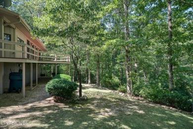 This beautiful three bedroom two bath home in the sought-after on River Run Golf Club in Tennessee - for sale on GolfHomes.com, golf home, golf lot