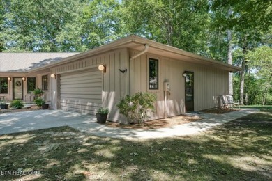 This beautiful three bedroom two bath home in the sought-after on River Run Golf Club in Tennessee - for sale on GolfHomes.com, golf home, golf lot