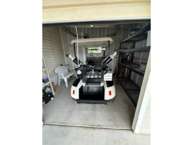 Charming 2-Bedroom PH Home  - Almost Fully Furnished & Golf Cart on Schalamar Creek Golf and Country Club in Florida - for sale on GolfHomes.com, golf home, golf lot