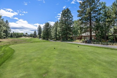 Enjoy the Bend lifestyle in this beautifully updated townhome on on Broken Top Club in Oregon - for sale on GolfHomes.com, golf home, golf lot