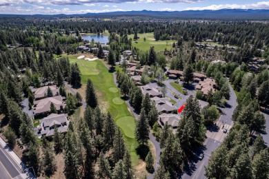 Enjoy the Bend lifestyle in this beautifully updated townhome on on Broken Top Club in Oregon - for sale on GolfHomes.com, golf home, golf lot